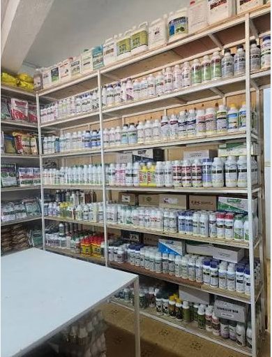 Agrovet product shelving